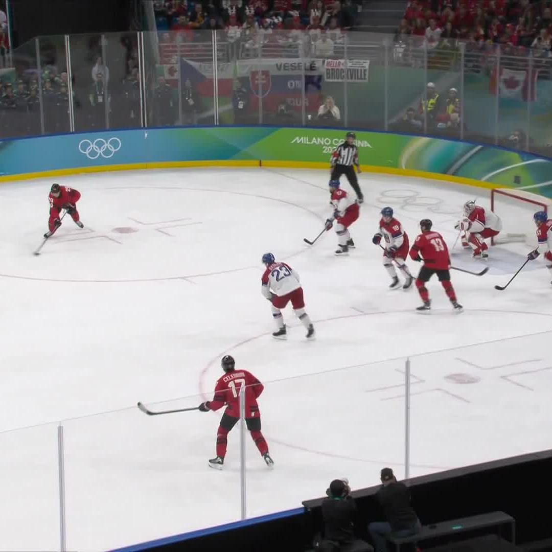 McDavid connects with MacKinnon to TIE IT UP at two. 🇨🇦