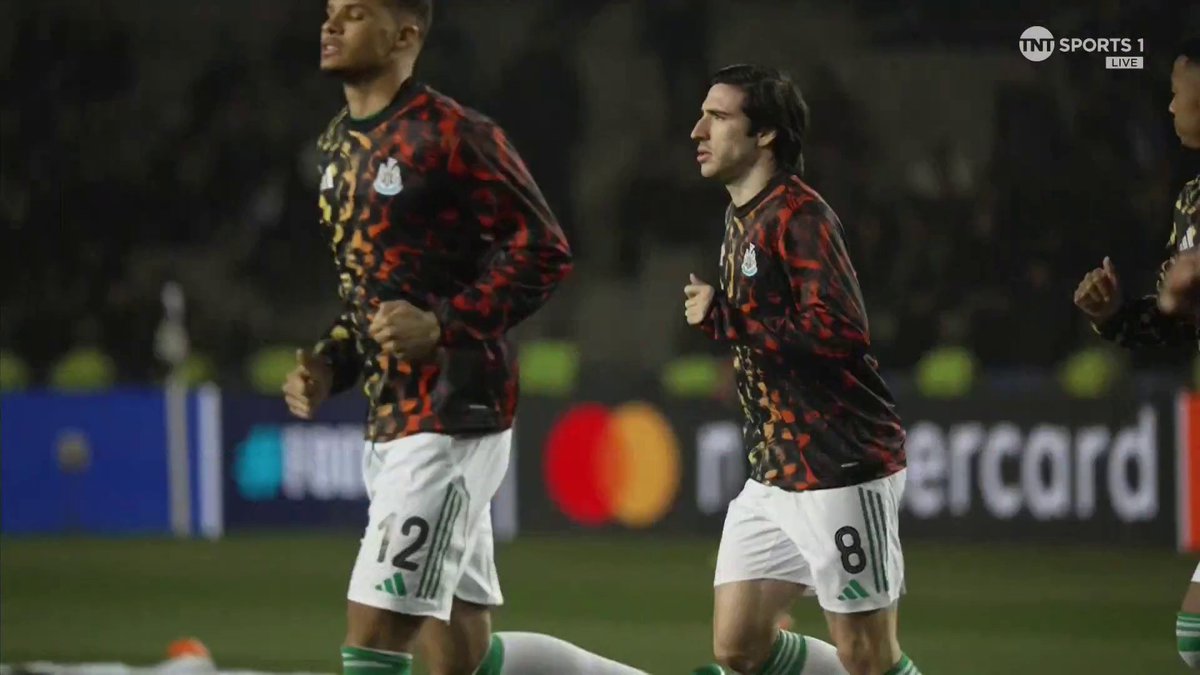 "He reminds me of Andrea Pirlo" Shay Given admires the class of Newcastle's Sandro Tonali 🇮🇹 🎙️ Laura Woods 📺 TNT Sports &amp; discovery+ UK