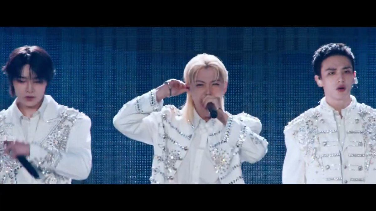 Mountains, mountains, I woke up on the mountains 🎶 #StrayKids: The dominATE Experience ¡Ya en cines!