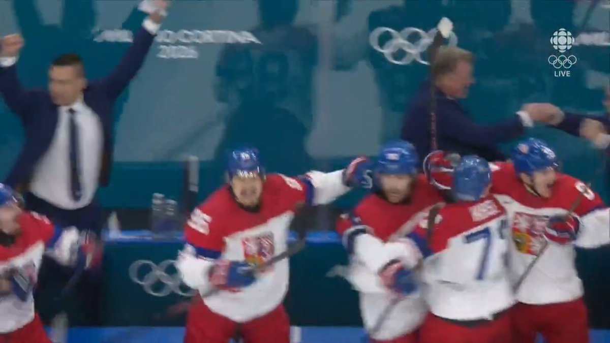 Ondřej Palát puts Czechia up 3-2 on Canada 6 minutes remaining in the game WATCH: