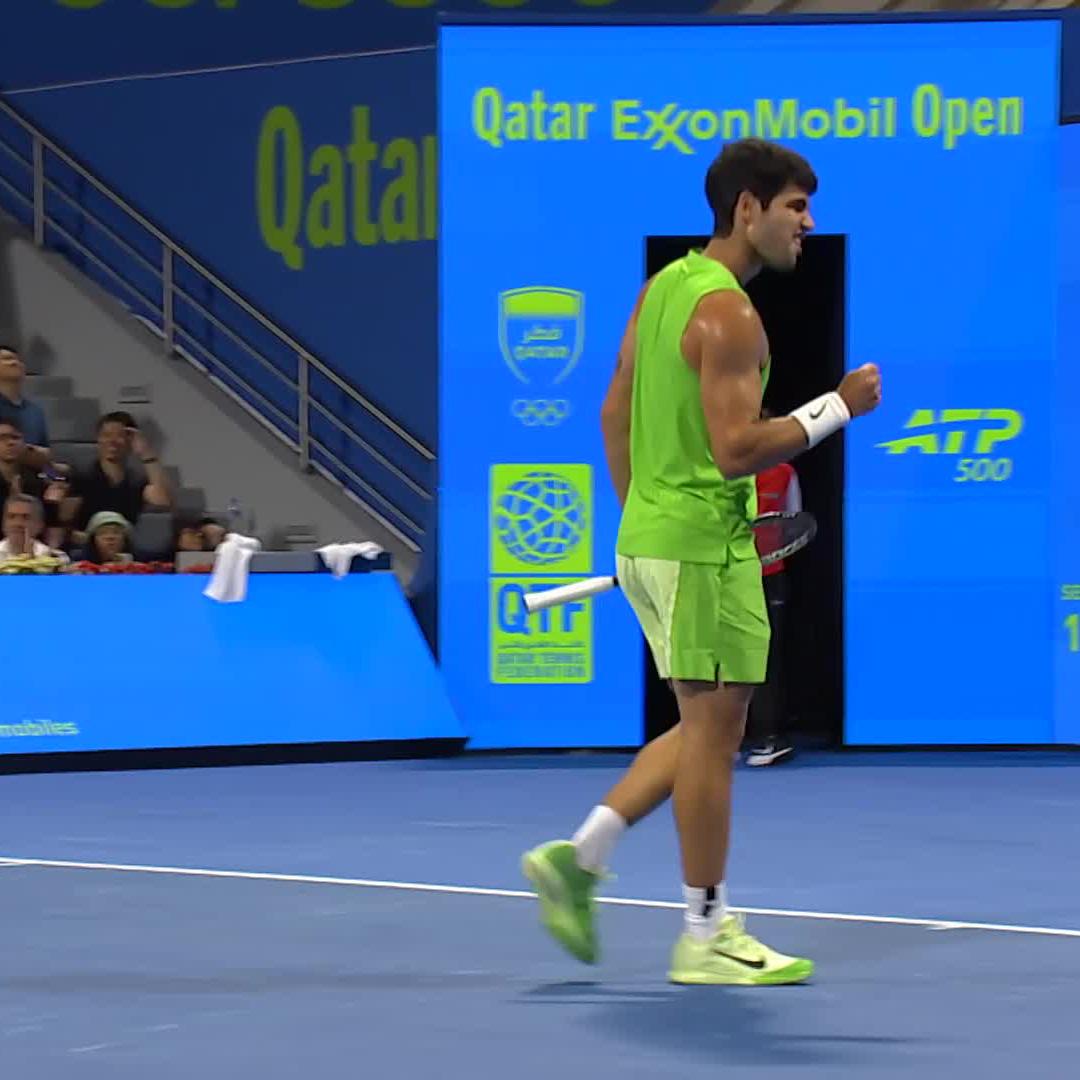 Carlos Alcaraz hits a sensational drop shot against Royer in Doha. Heavy hitting followed by the most delicate touch. A Carlitos special. 😮💨