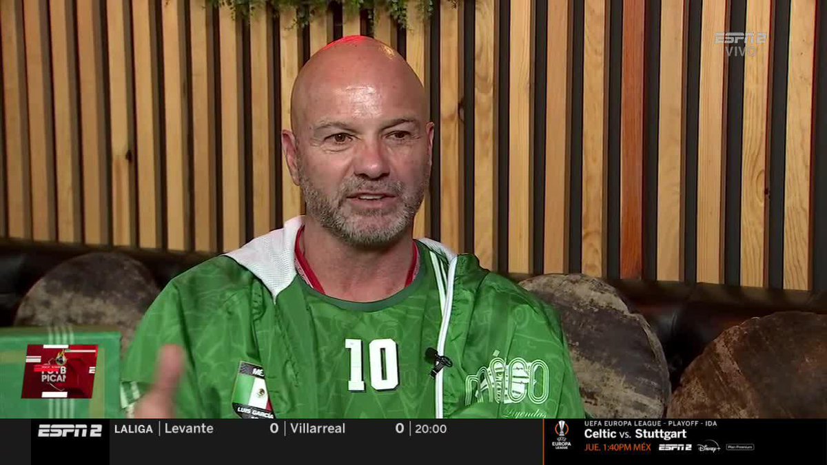 "Hormiga González, si no pasa nada extraño, estará en la Selección Mexicana" 😎🇲🇽 Luis García confía en que el goleador de Chivas podría meterse a la convocatoria del Mundial 2026. Disfruta Futbol Picante en #DisneyPlus.
