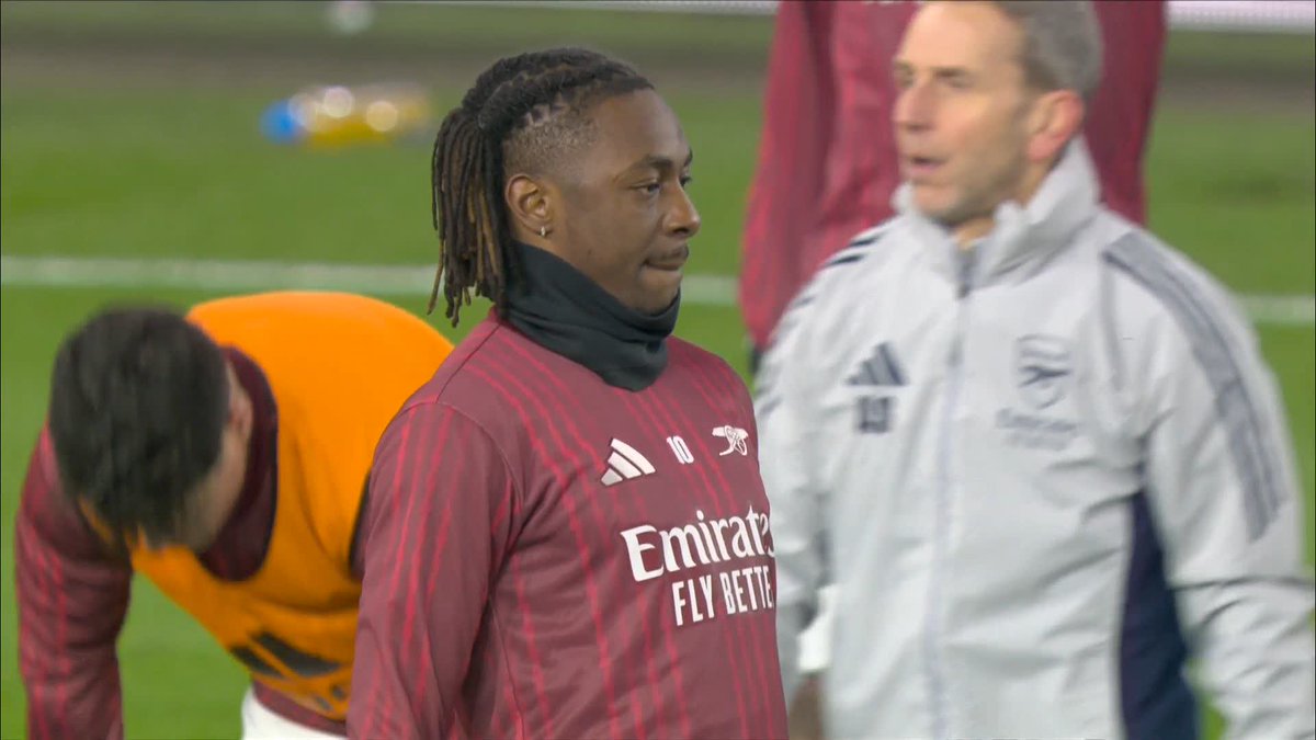 "If I was Eze, I'd be thinking 'am I going to play for Arsenal many more times this season?'" Paul Merson on the decision to start Bukayo Saka ahead of Eberechi Eze against Wolves 👀