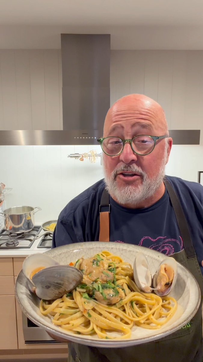 I've noticed you guys have been loving my pasta recipes, so here’s a simple yet elegant one for you. Linguine with clam sauce is five ingredients and a masterclass in restraint. Garlic. Olive oil. Wine. Clams. Pasta water. That’s it. If you can’t make something extraordinary out of that lineup, the problem isn’t the recipe. No cream. No butter. Just briny clam liquor and good olive oil coming together the way they’re supposed to. Master this and you’ve crossed a line as a home cook. Want the full recipe? Check out my Substack, Spilled Milk, for the ingredient list and step-by-step instructions. Go make this tonight.