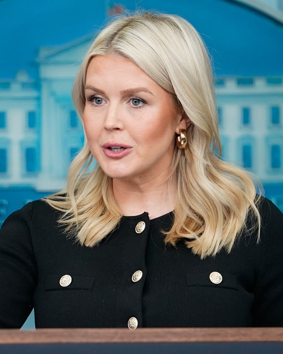 .Mike Carter: President Barack Obama… was recently asked if aliens are real… Lara Trump [said] that the President has a prepared speech on this issue that he prepares to deliver at the right time. Is that true? And does the Trump administration believe aliens are real? KAROLINE LEAVITT: “A speech on aliens would be news to me… that would be of great interest to me personally… and apparently former President Obama too.”