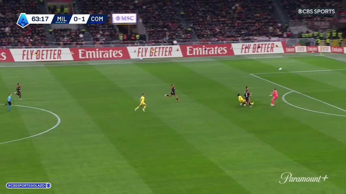 Como goalkeeper Jean Butez is left in no man's land as Rafael Leão takes full advantage to bring AC Milan level ⚫️🔴