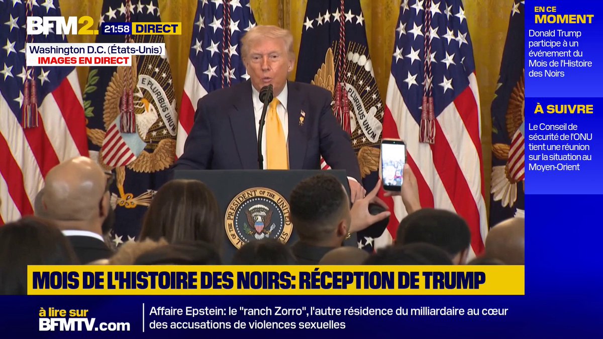 "Joyeux mois de l'Histoire des Noirs. Joyeuse année de l'Histoire des Noirs, et joyeux siècle de l'Histoire des Noirs", déclare Donald Trump depuis la Maison Blanche où il tient une cérémonie pour le mois de l'Histoire des Noirs (Black History Month) #BFM2