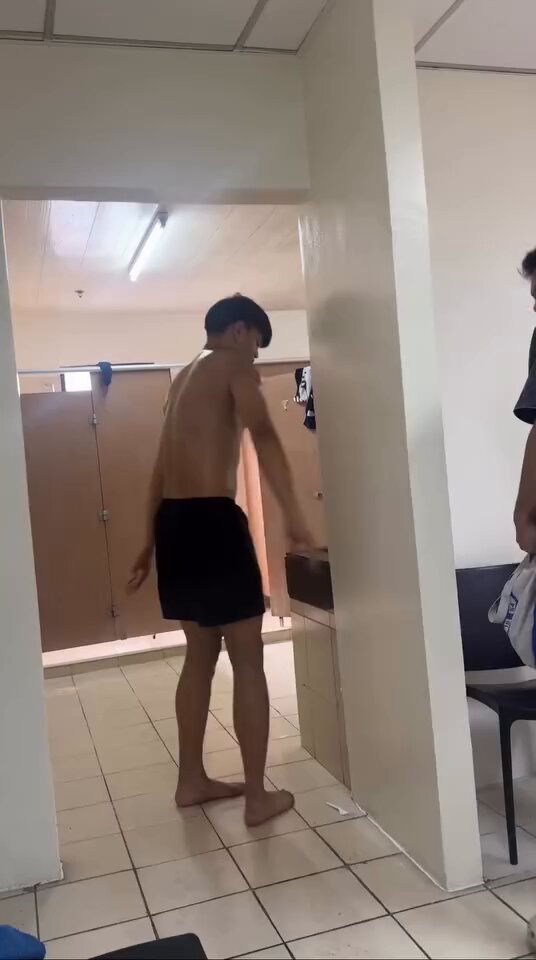 TOTO!!! HAHAHAHAHAHAHAHAHAHAHAHAHA ALIW NA ALIW AKO SAYOOOO