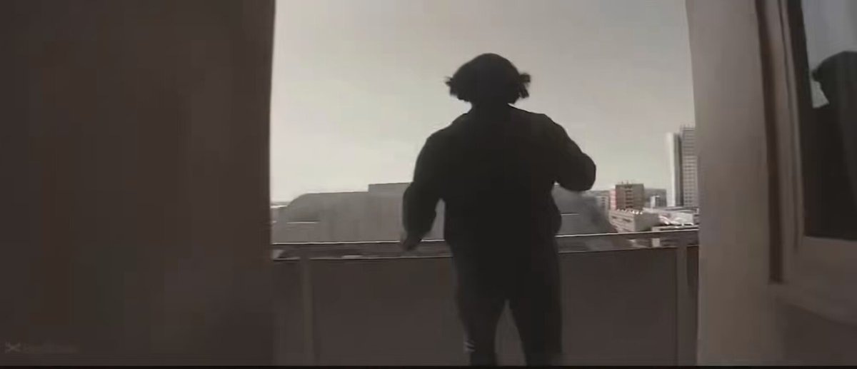 This might be one of the best character introductions in the entire MCU. Black Panther chasing down a super soldier like it’s nothing was insane to see 😭