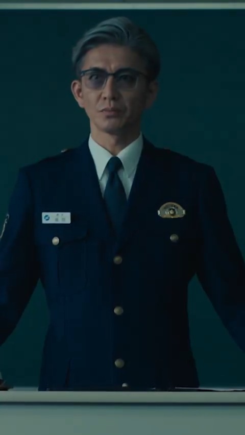 ◤ 風間が抱える因縁── そして 門下生・生徒たち、再集結。 ◢ 映画「教場 Requiem」 劇場公開まで... —— あと𝟏日 ▼上映予定劇場一覧 前編「Reunion」は Netflixで独占配信中