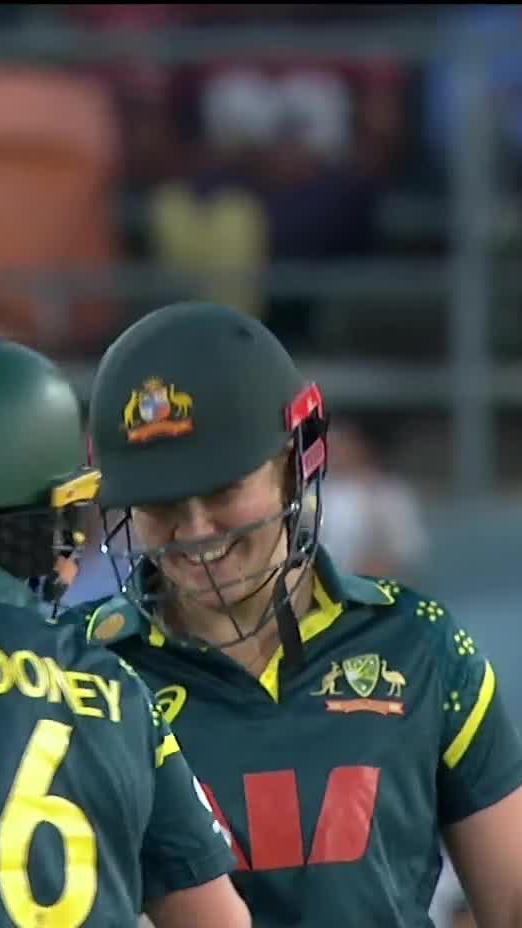 Georgia Voll takes down her RCB teammate Arundhati Reddy 👀 #AUSvIND