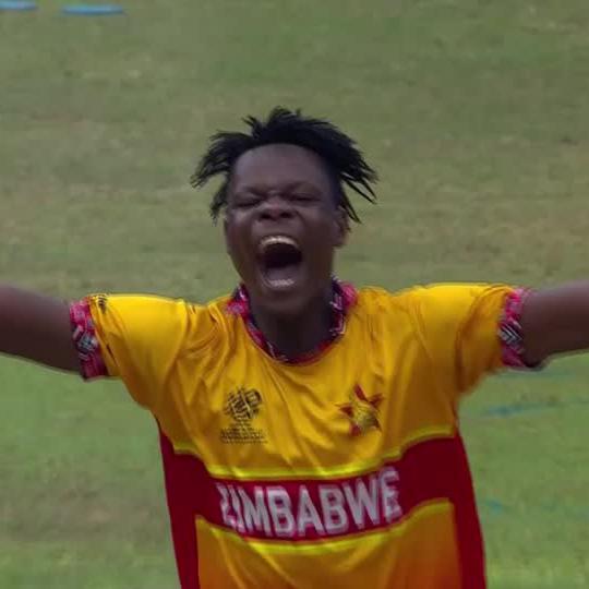 Blessing Muzarabani continues to deliver for the Chevrons ๐ค๐ฅ ๐บ Stream #T20WorldCup on DStv: