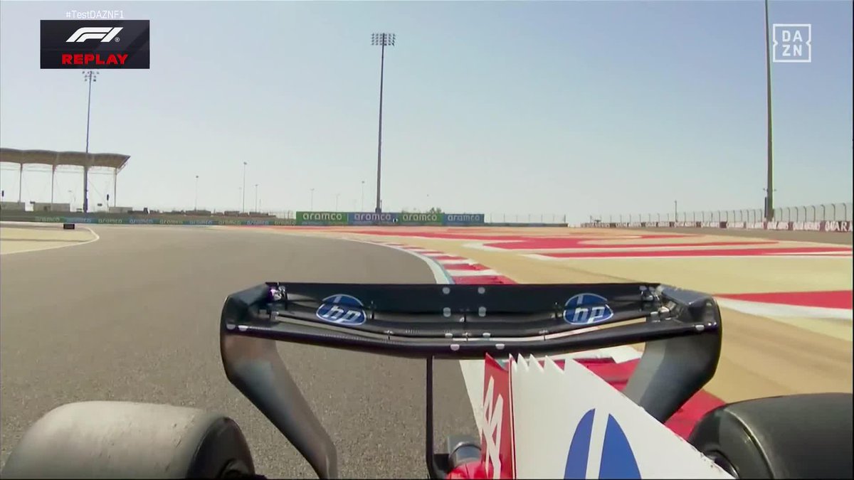 ES UNA LOCURA 🤯 Es el invento del que todo el mundo habla 👀 El alerón trasero de Ferrari dándose la vuelta por completo en recta con la aerodinámica activa #TestDAZNF1 #F1Testing 🏁