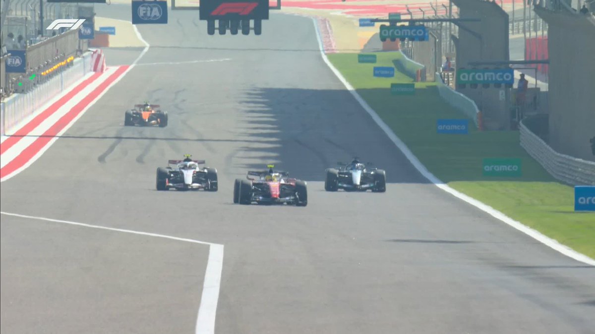 Practice start time! 🚥 Lightning off the line for Lewis Hamilton ⚡️