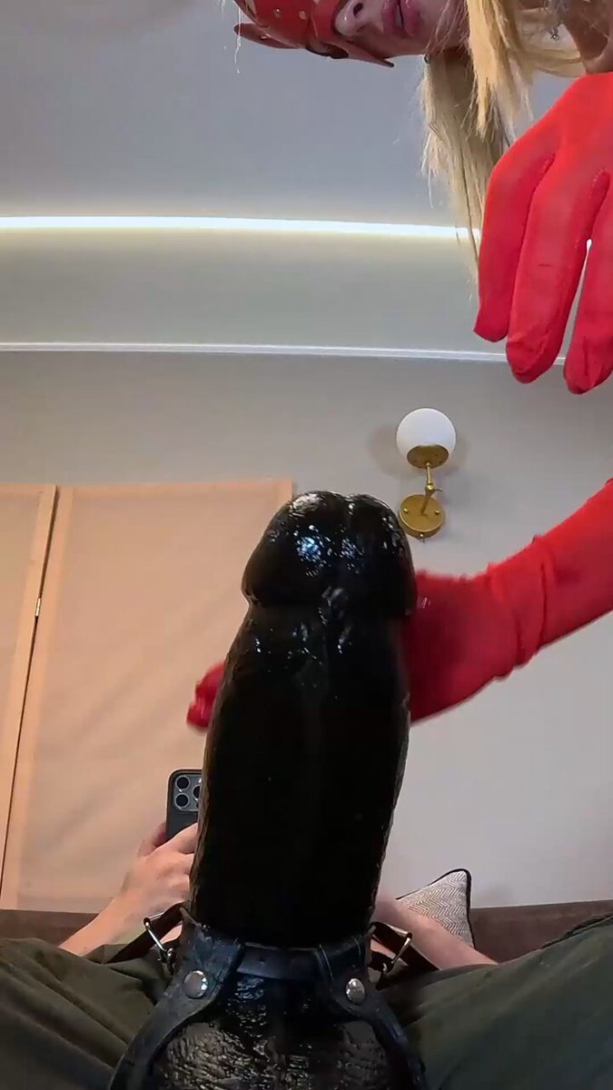 Th​is enormous BBC turned my r​ect​um to huge b​r​oken and t​orn pro​la​psed hole #girlsmasturbating #chicksgettingoff #gettingherselfoff #watchme