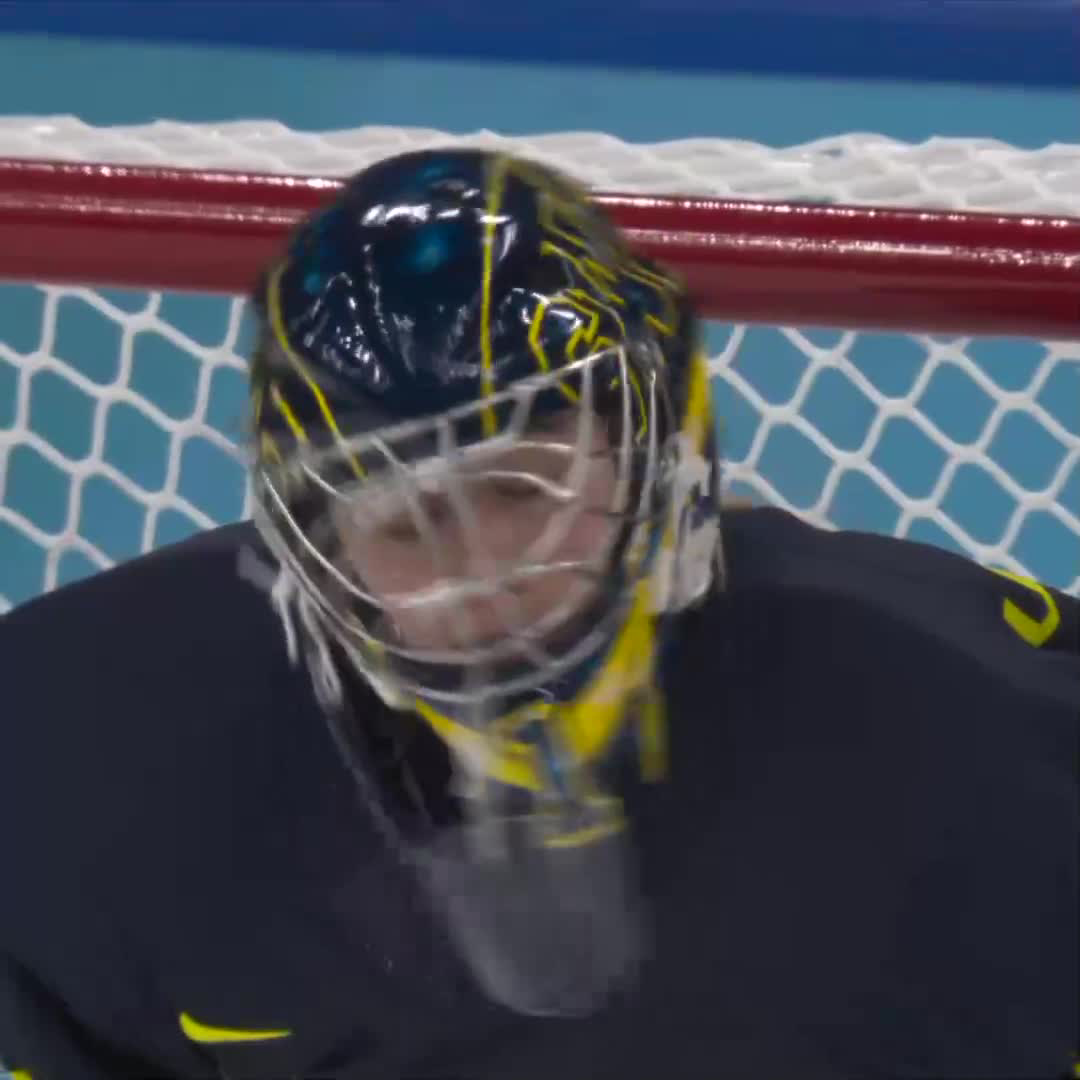 Switzerland respond with a tying goal in minutes as they battle Sweden for women's hockey Bronze. ๐จ๐ญ