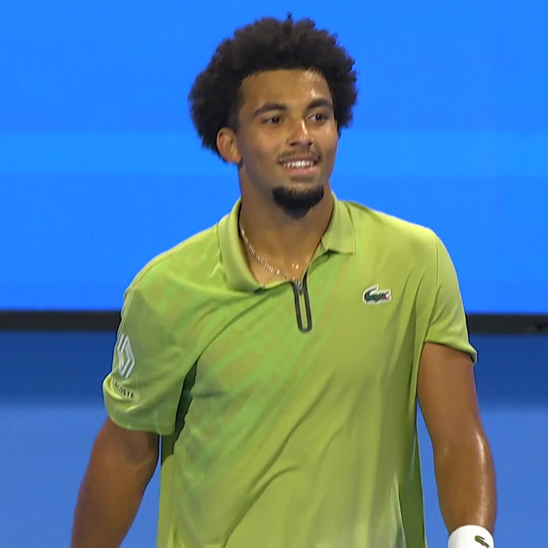 Arthur Chills 🥶 Fils is into his first Semi-Final since his return from injury 6-3 6-3 over Lehecka! #QatarExxonMobilOpen