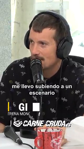 Detrás del personaje televisivo y del campeón del mundo de Beatbox, GRISON, está Marcos Martínez: músico, currante, padre y un tipo que ha pasado por mil trabajos antes de vivir del humor. PODCAST "Todas las revueltas de Grison" >>