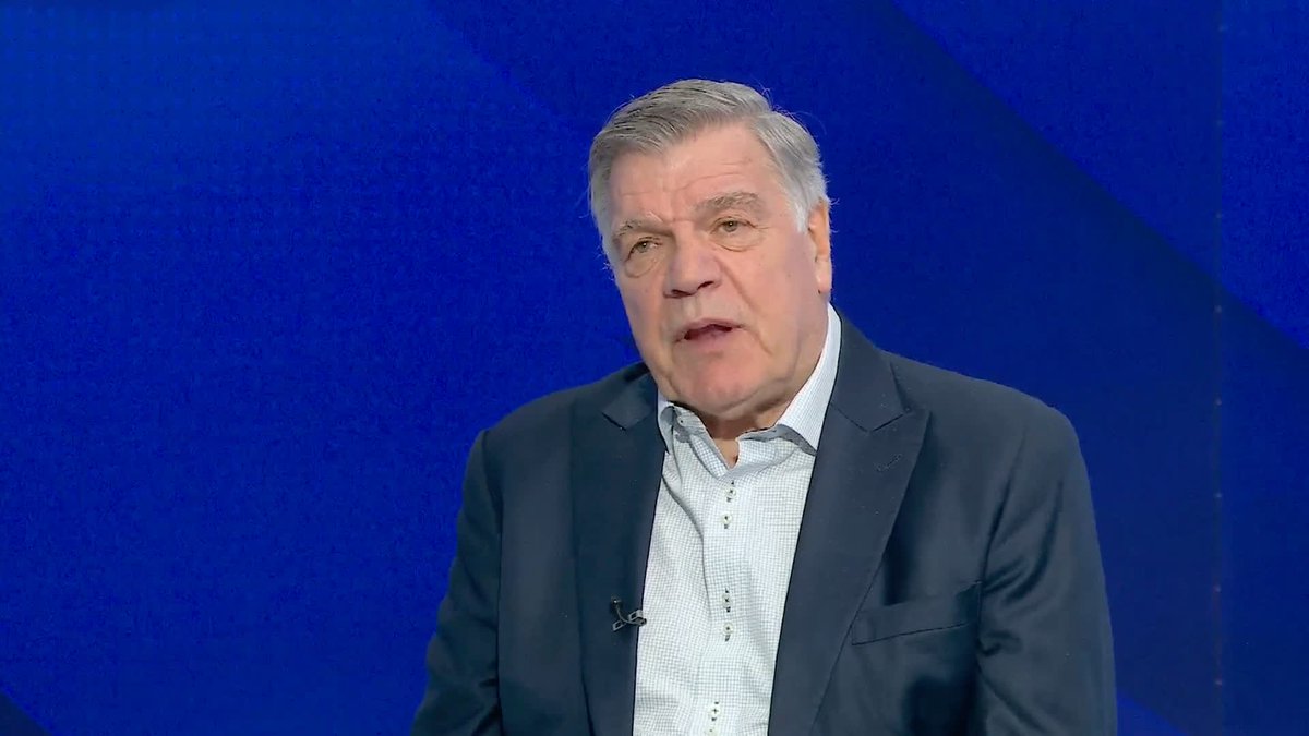 ''It's the player anxiety that he has to try and feel... for me, take three days off and go home'' Sam Allardyce provides an insight on what he'd do in Mikel Arteta's position 🤝