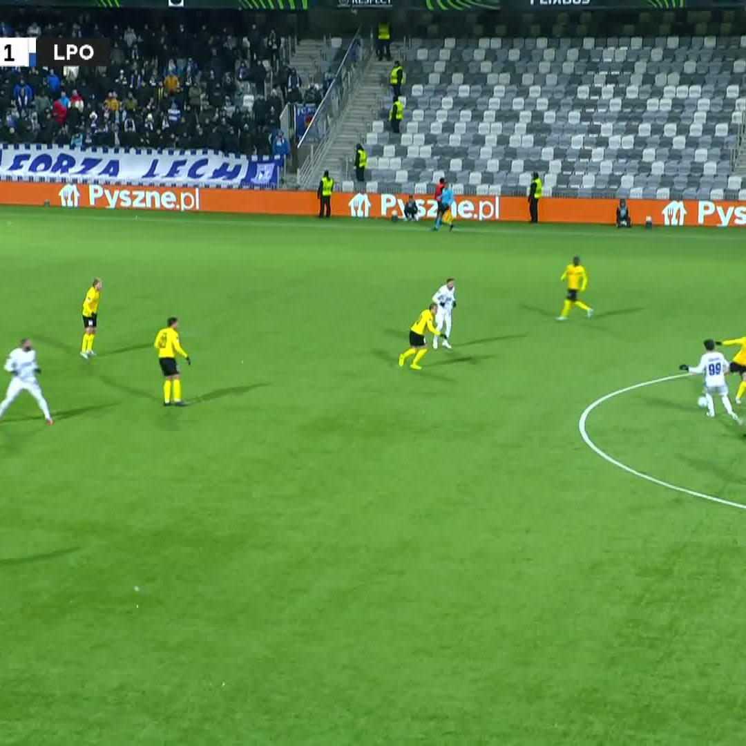 CZERWONA KARTKA DLA KUPS! 🟥 Joslyn Luyeye-Lutumba za ten faul został wykluczony z gry przez arbitra. 📺 Polsat Sport 1 📲 Polsat Box Go #UECL