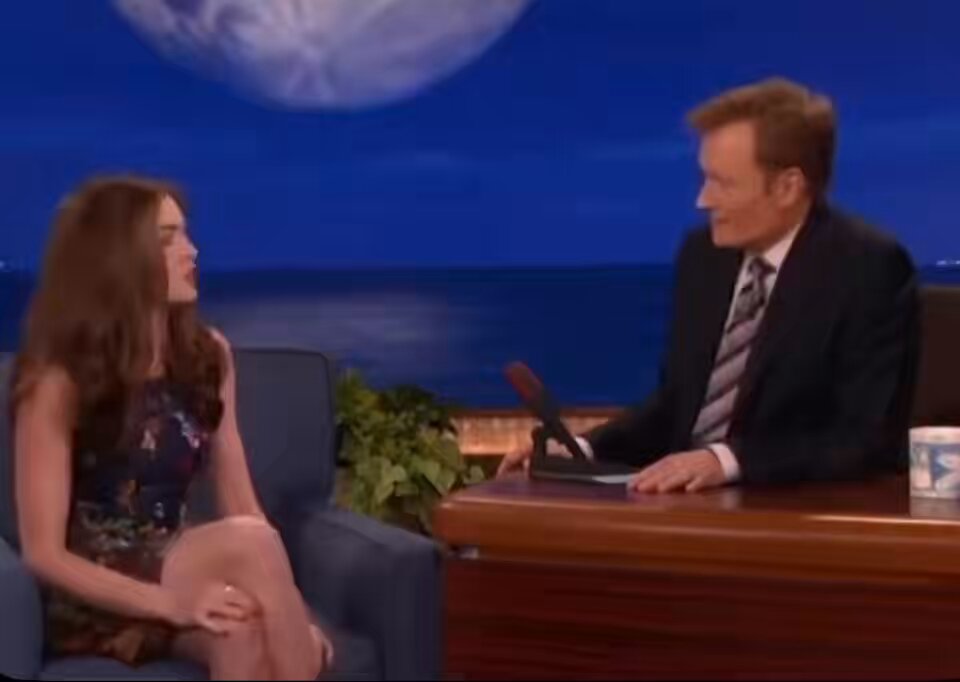 Anne Hathaway raps like Lil Wayne