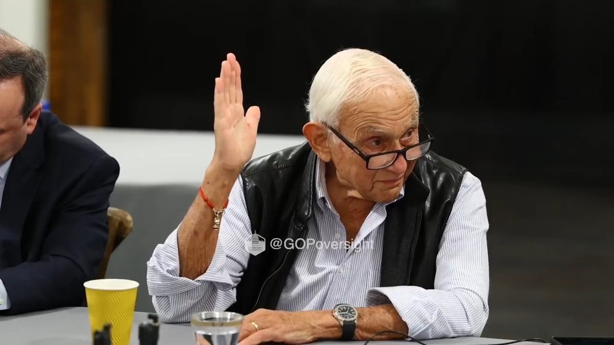 🚨 BREAKING: The House Oversight Committee is releasing the FULL deposition video of Les Wexner from our Epstein investigation. No spin. The American people deserve to see the testimony for themselves—transparency matters. Link to full deposition below 👇🏻