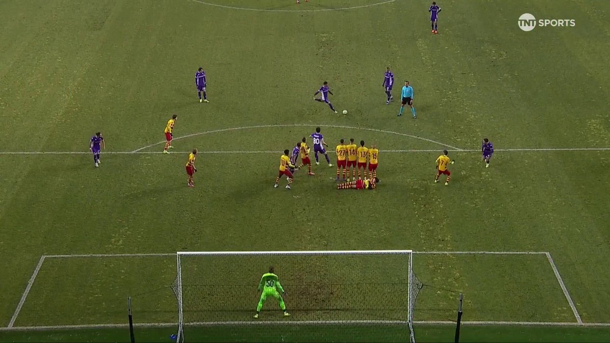 Rolando Mandragora scores an INCREDIBLE free-kick for Fiorentina 🎯 📺 TNT Sports &amp; discovery+ UK
