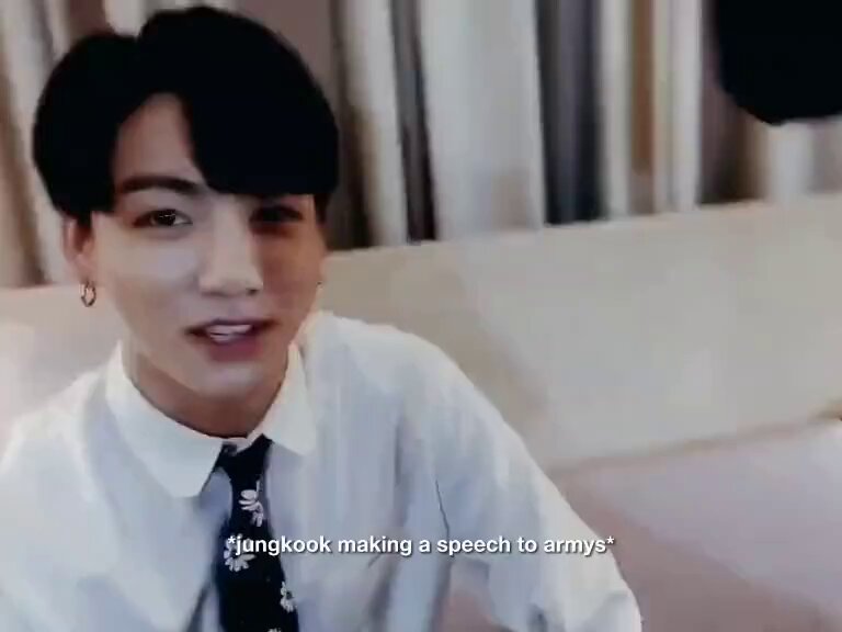 bro really stopped his speech midway just to ask taehyung if he enjoyed the chicken🥺