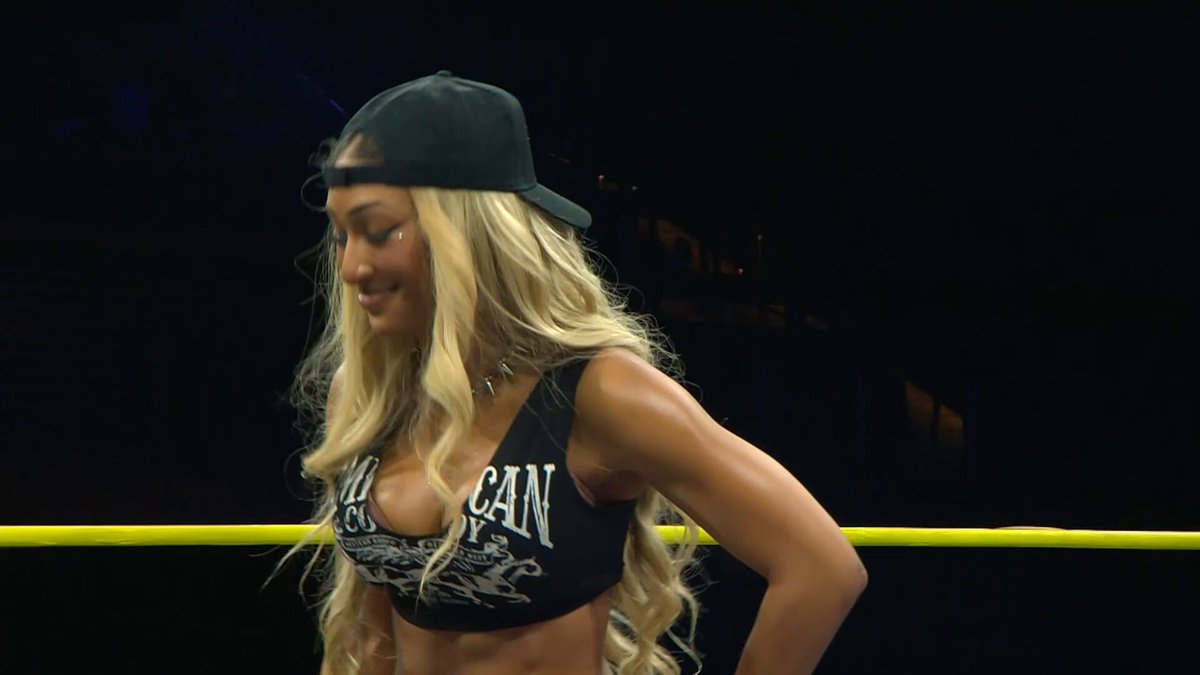 It’s getting HEATED between Elayna Black and Mara Sadé on #TNAiMPACT! WATCH on TNA+: