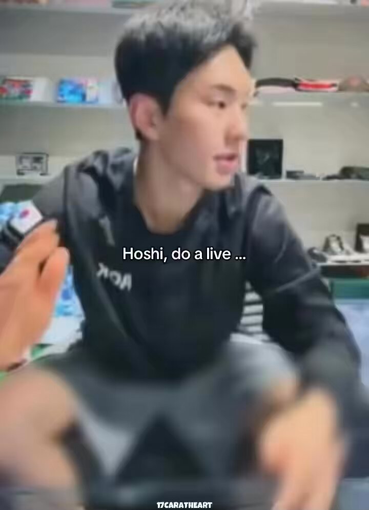 hoshi &amp; his short pants during wv live ㅠㅠ