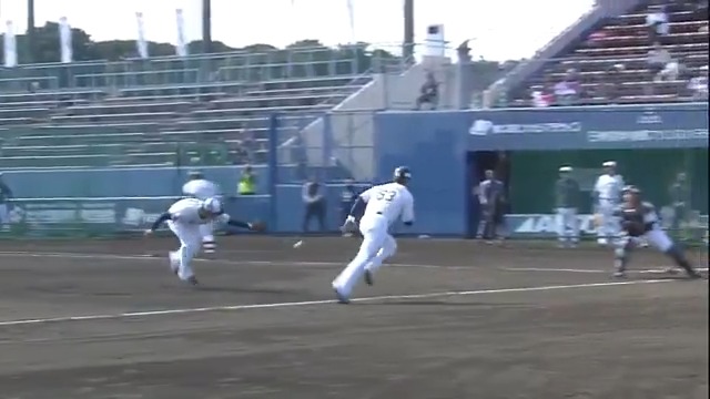 素晴らしいフィールディングを見せる埼玉西武 #松本航 投手⚾✨ #seibulions 👇ライブ配信はこちら