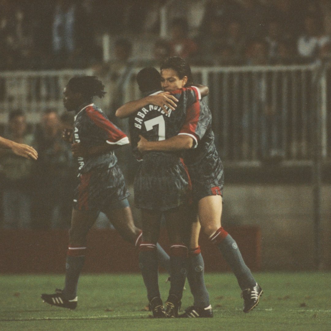 Happy birthday to Ajax legend, Jari Litmanen! ❌❌❌