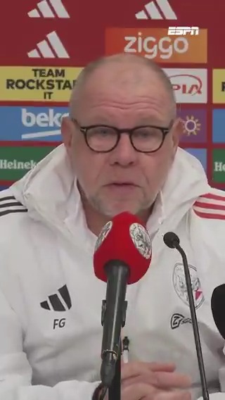 Fred Grim over het afscheid van Oleksandr Zinchenko 😕 "Dat was best wel even een gevoelsmomentje." 🔗