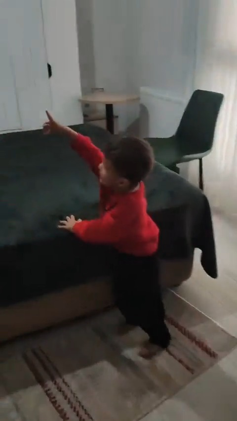 😍 2,5 yaşındaki minik aslanın Victor Osimhen sevgisi.