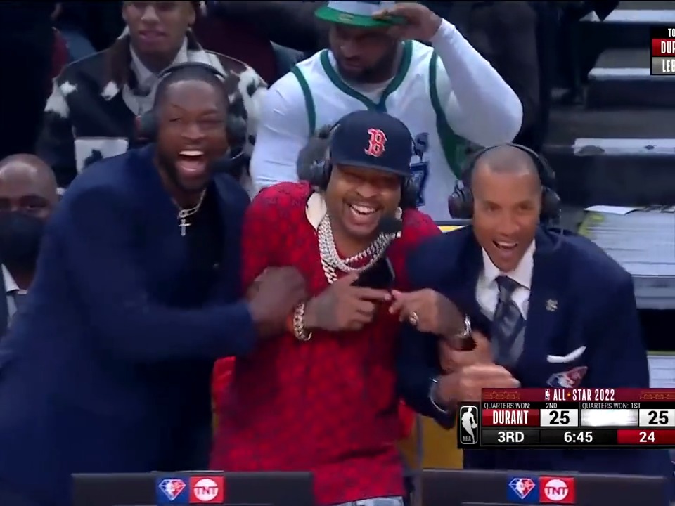 4 years ago today, Steph Curry put on an amazing shooting display in the NBA All-Star game that had Wade, Iverson &amp; Reggie Miller going crazy 50 PTS | 16 3PTS | 2 BLKS