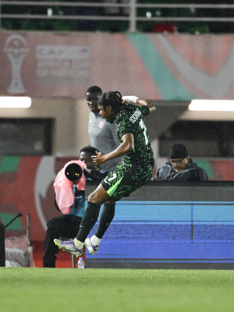 Taking it slow, letting it fly. Ademola Lookman. 🇳🇬🤩 #TotalEnergiesAFCON2025