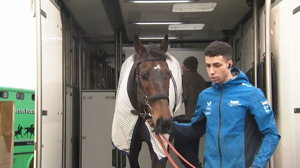 He's here! 🌟 Constitution Hill has arrived at Southwell Racecourse ahead of his Flat debut...