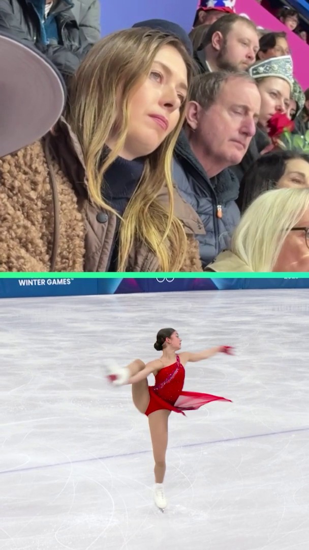 Maria Sharapova was in the house to watch Adeliia Petrosian’s figure skating routine 🤩⛸️