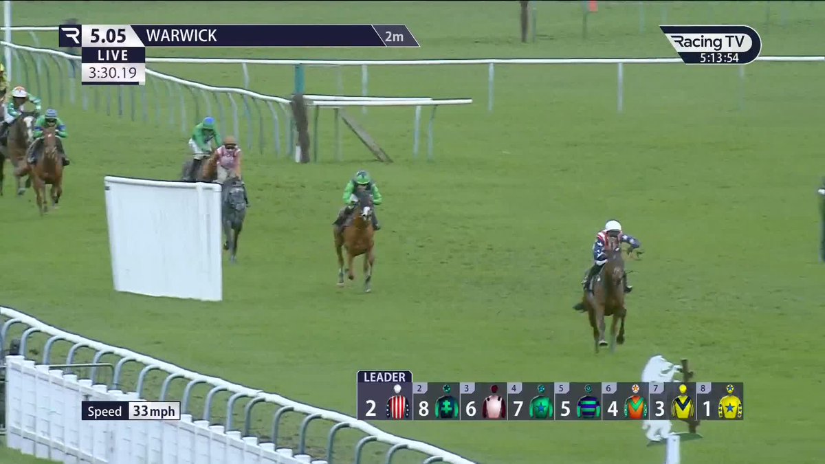 Procession! 🌬️ Burds Of A Feather absolutely bolts up in the Warwick Racecourse bumper. She's good! 👊 Max Comley