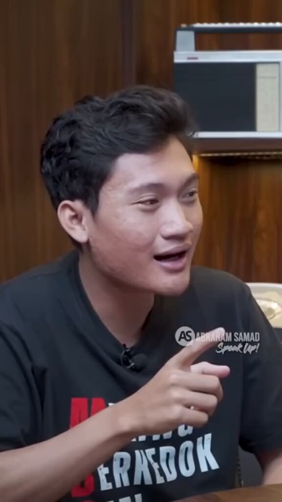 Yang berbahaya ini orang di lingkaran Pak Presiden yang memberikan laporan ABS dan membohongi Pak Presiden