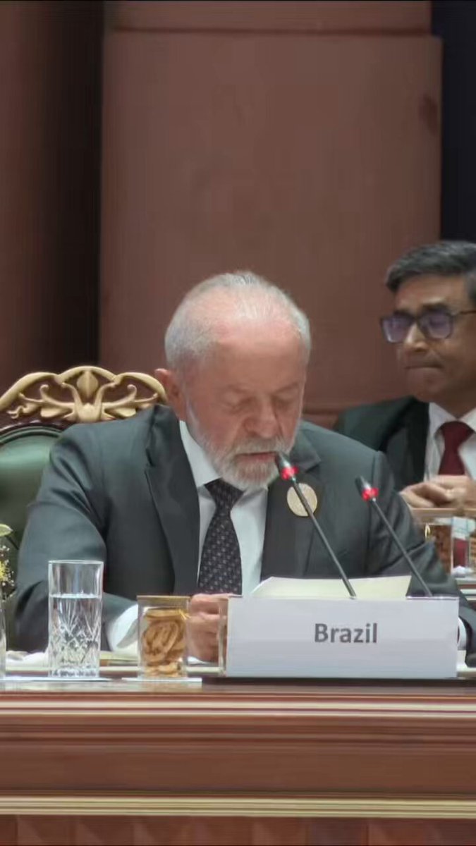 Inteligência Artificial: desenvolver com responsabilidade, democratizar os algoritmos e colocar o ser humano no centro das decisões. 👇