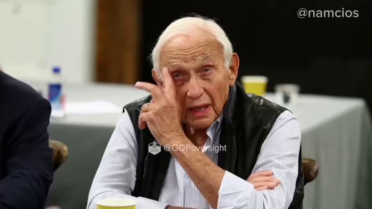 🚨 Les Wexner, o bilionário americano dono da Victoria’s Secret, acabou de CONFIRMAR que Epstein trabalhava para a FAMÍLIA ROTHSCHILD — os arquitetos do Federal Reserve — além de Jeff Bezos e Google. O advogado dele então se inclinou e disse: "Eu vou te m*tar se você responder mais uma pergunta com mais de 5 palavras." COMO ASSIM?!? 😳