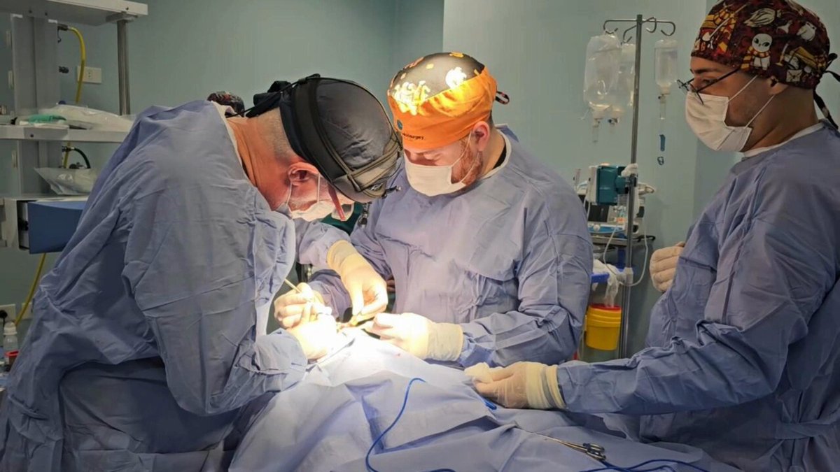 🙋🏽‍♂️ Gracias al Programa #ÑemyatyroParaguay, don Enrique tiene hoy la oportunidad de mejorar su calidad de vida a través de cirugías reconstructivas, tras sufrir un traumatismo facial por un accidente.