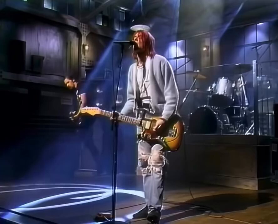 Kurt Cobain would’ve turned 59 today. Still wild how “Smells Like Teen Spirit” didn’t just launch Nirvana — it reset rock’s whole timeline. That SNL performance on Jan 11, 1992? Pure electricity. Thanks, Kurt. 🕯️