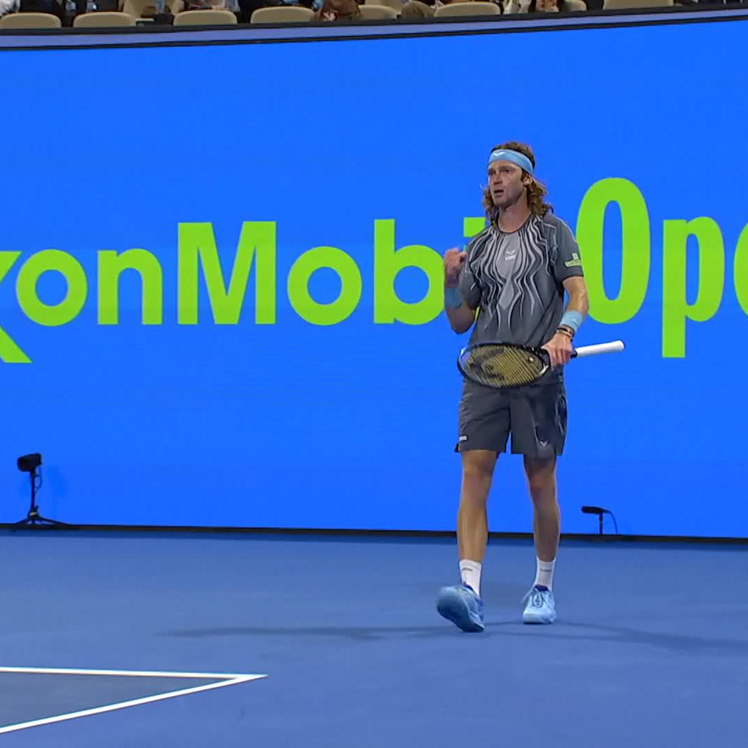 A special pass from Andrey Rublev 😍 #QatarExxonMobilOpen