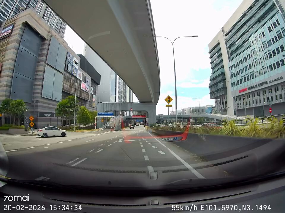 Wehh, terkejut jadi depan mata! Area sebelah IOI Damansara. Semoga urusan abang rider tu dipermudahkan.😭 📸:haifaafaa