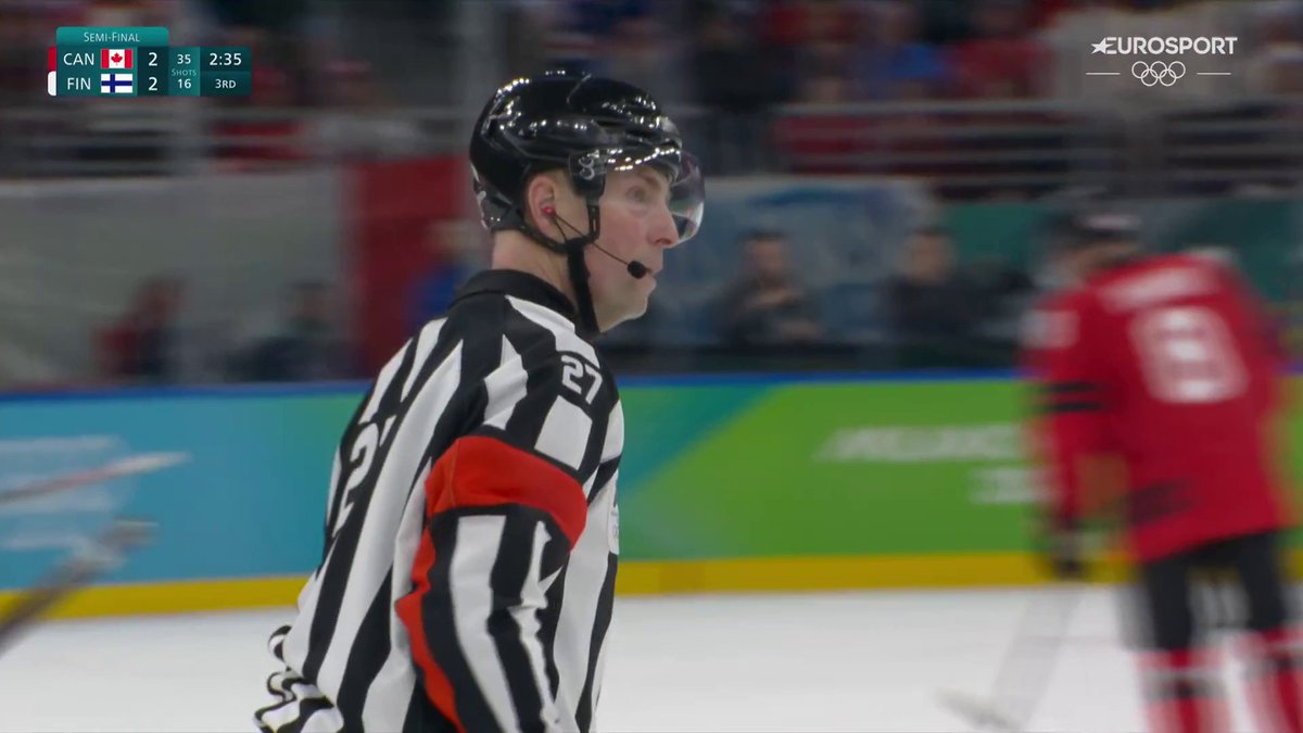 "Nej nej nej domaren, den får du inte gå på!" Kanada får powerplay sent i tredje... 👀 📲 Streama hela OS i Milano Cortina 2026 på HBO Max och se det bästa på Eurosport 1.