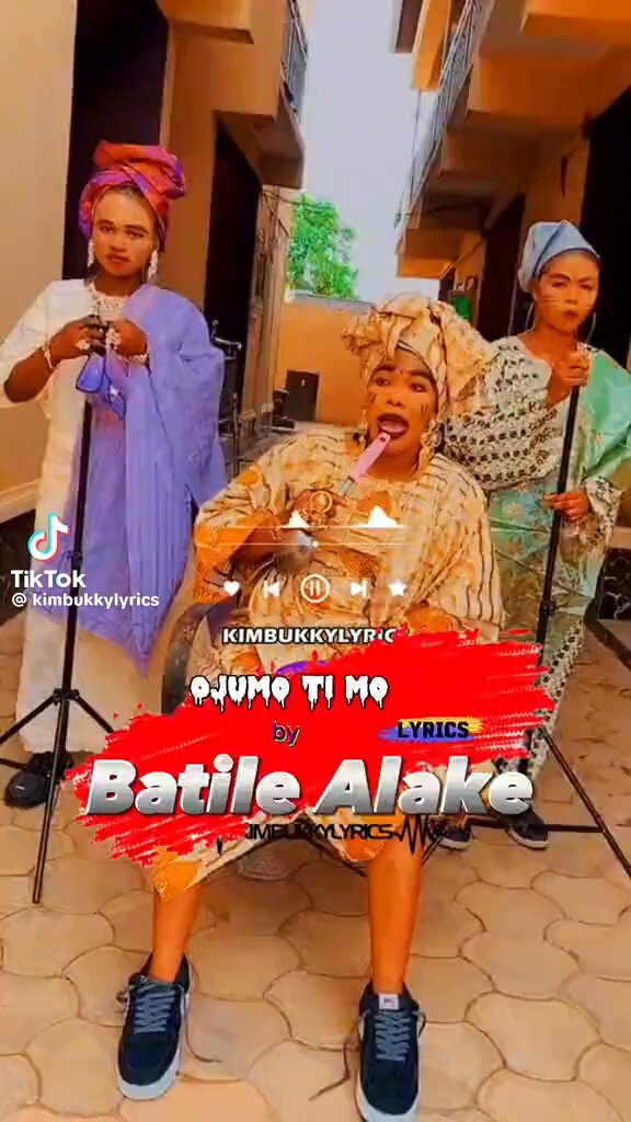 People suddenly remember law twitter is a mess when their favourites are on the receiving end. But they will look away when the table turns. DJ play me ojumo ti mo by Batile Alake