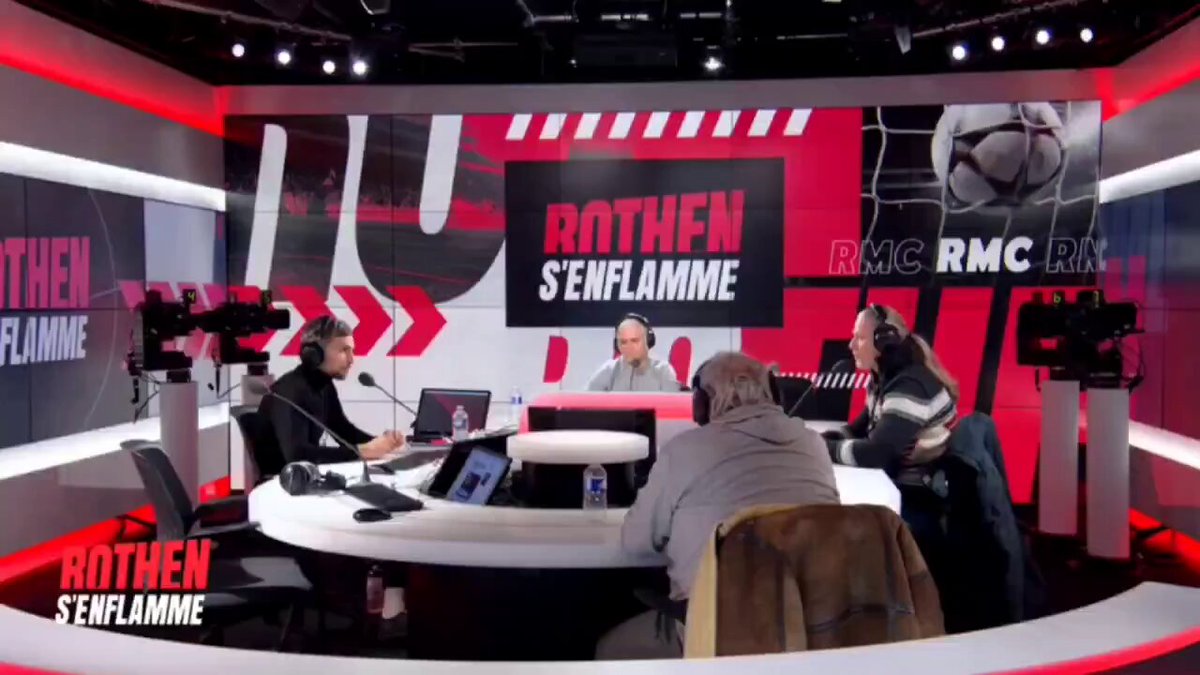 Emmanuel Petit : "Réveillez-vous les gens car nous sommes pris en otage par une petite minorité à travers le monde, ils veulent nous mettre en soumission totale."