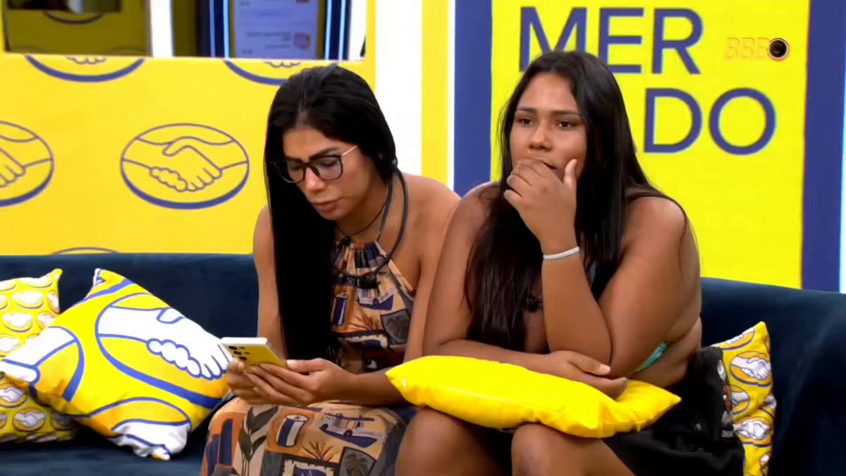 ÉGUA DO FRANGO CARO 🗣️🐔 Marciele e Chai foram as sorteadas para fazer as compras da xepa e ficaram passadas com os preços de alguns dos itens. Não tá fácil pra ninguém, né? 😂 #TimeMarciele 🪇 | #BBB26 💙